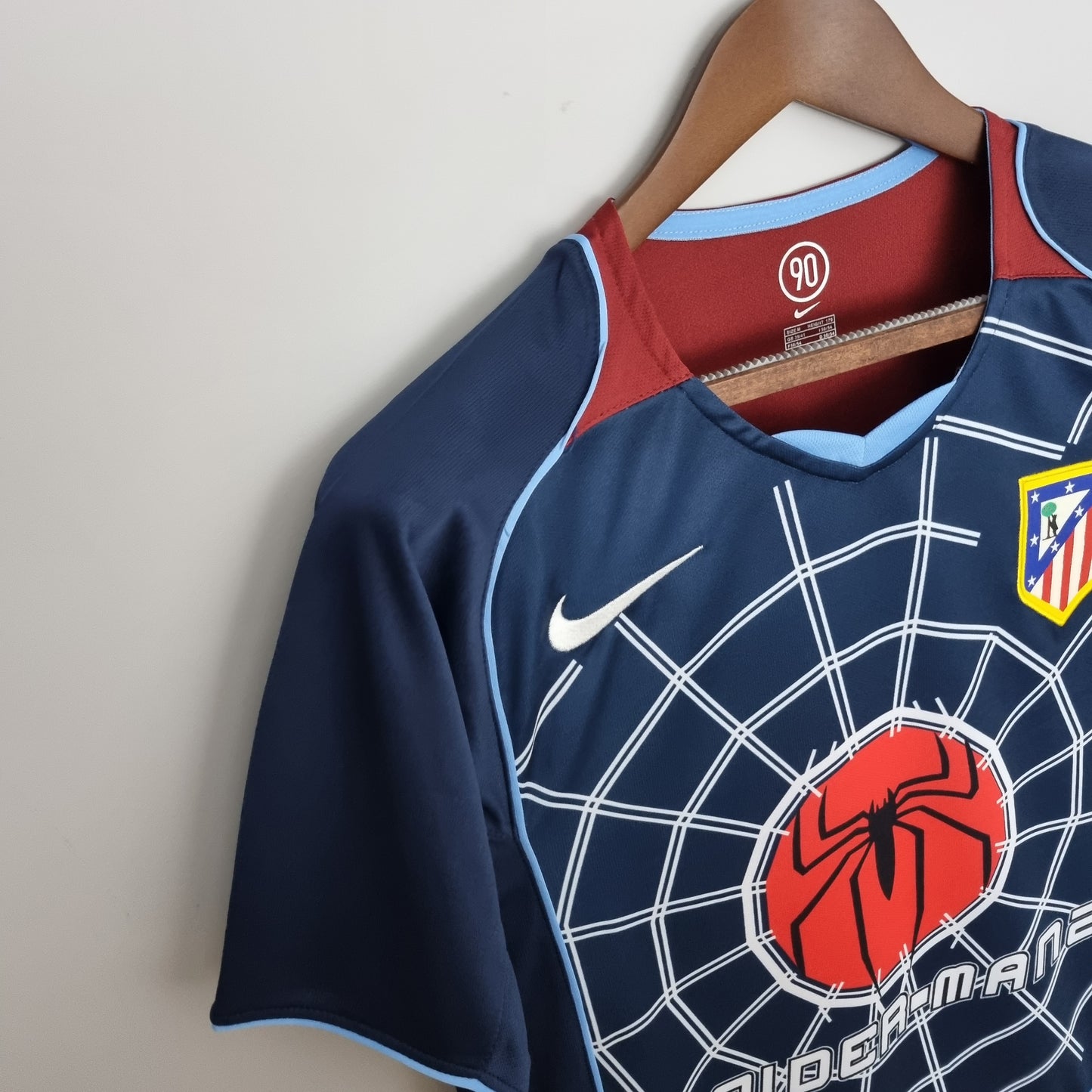 Atlético de Madrid Retro Jersey 2004/2005 AWAY