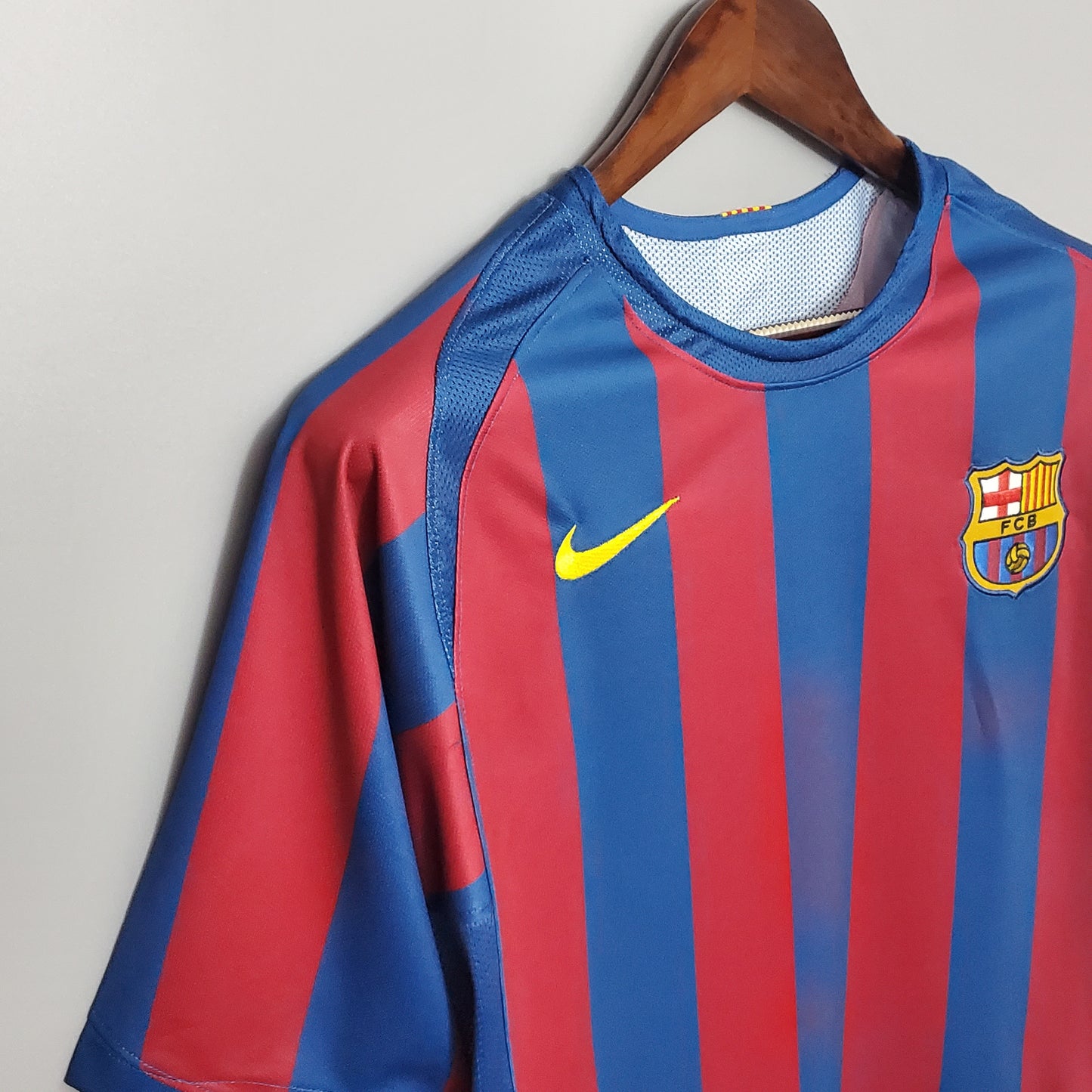 Barcelona Retro Jersey 2005/2006 UEFA Final