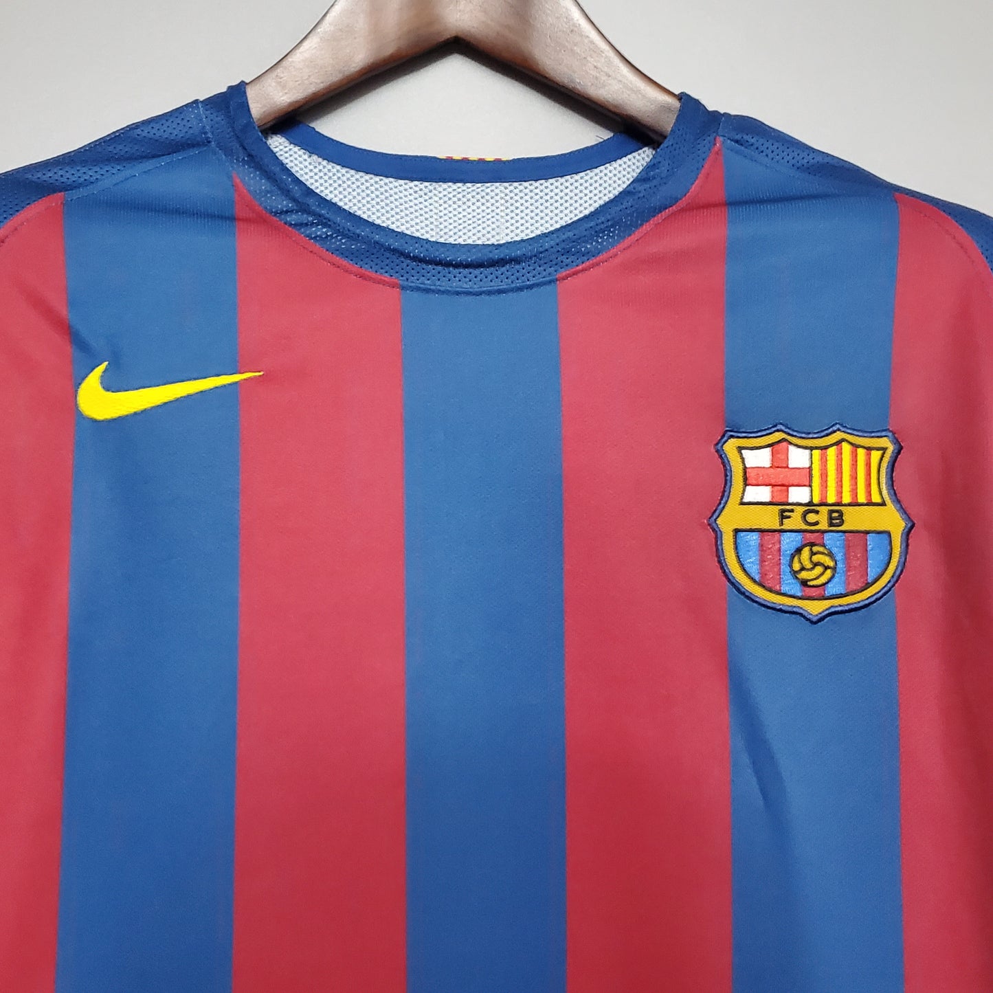 Barcelona Retro Jersey 2005/2006 UEFA Final