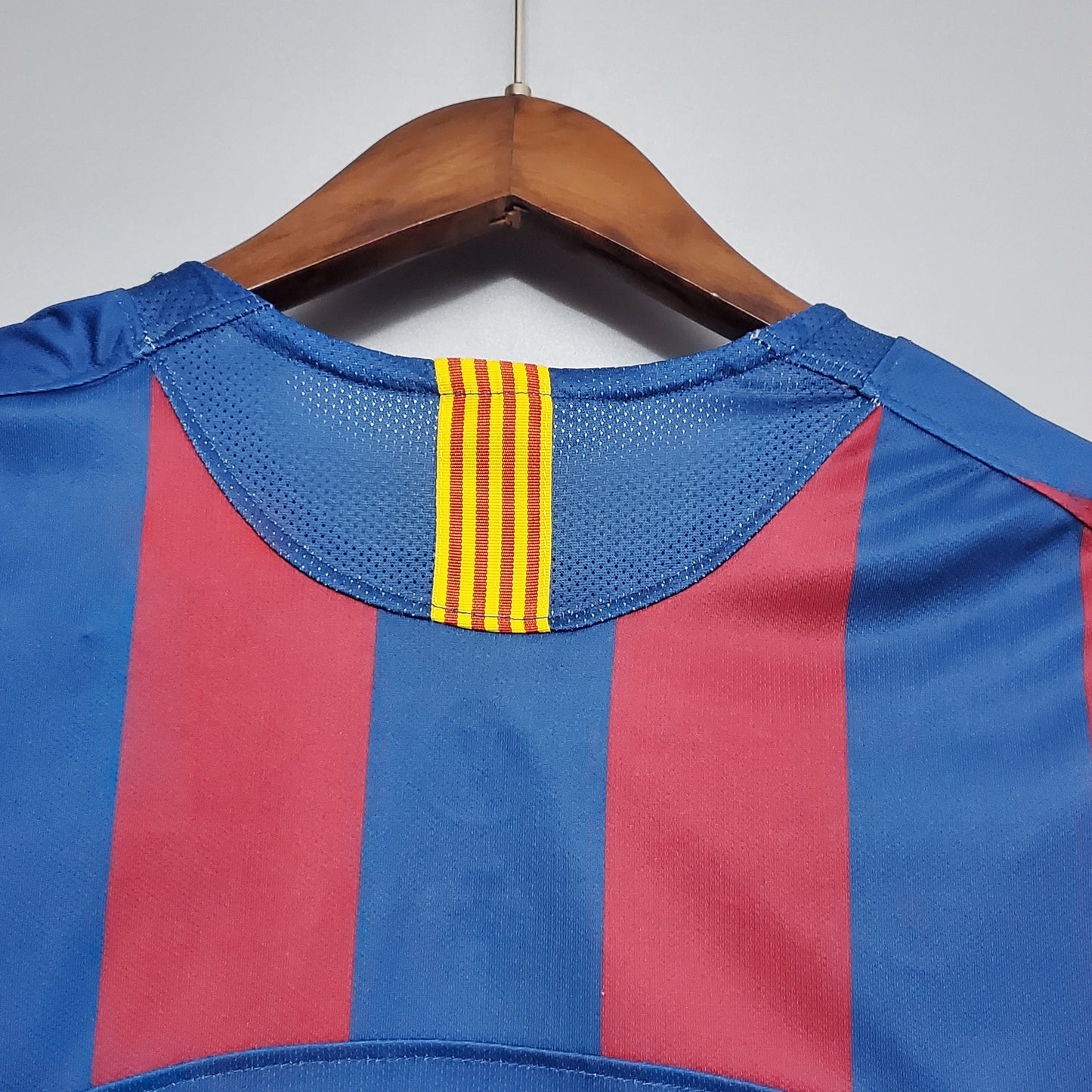 Barcelona Retro Jersey 2005/2006 UEFA Final