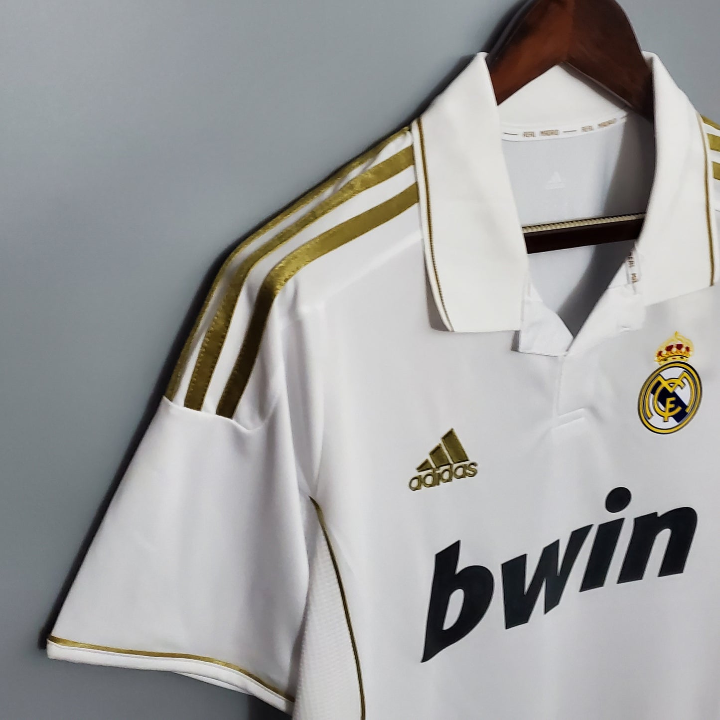 Real Madrid Retro Jersey 2011/2012 HOME